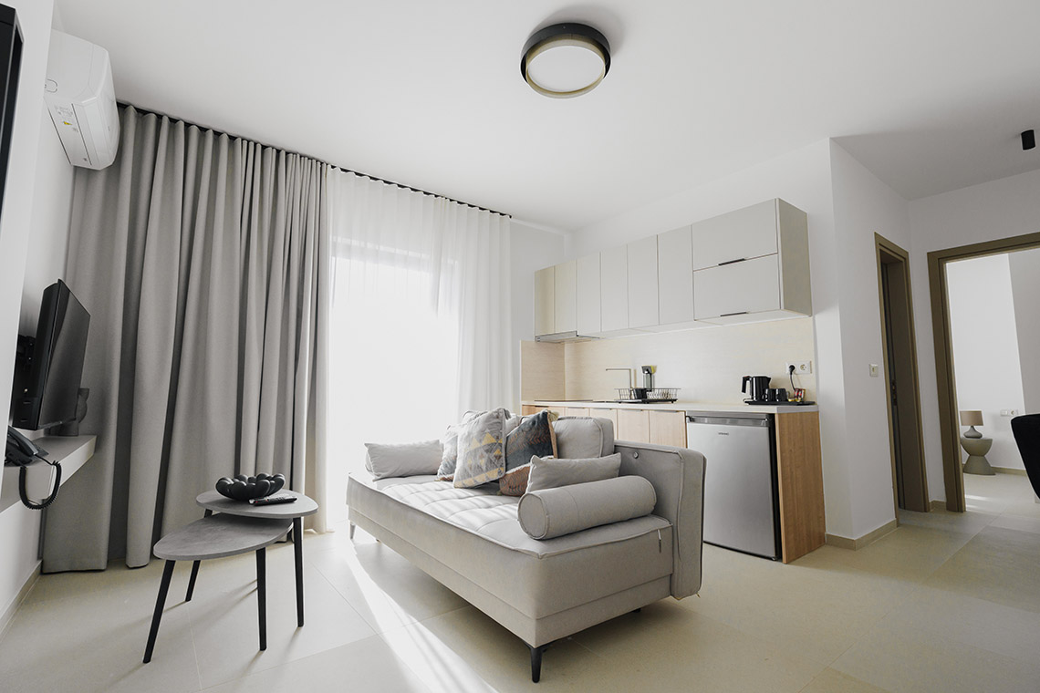 Ρετιρέ με King Size Κρεβάτι, Βεράντα & Πανοραμική Θέα